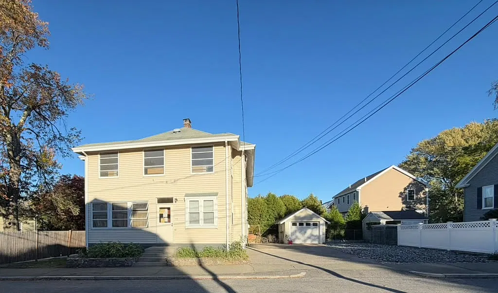 4 bed, 1230 sqft, $3,400 — Photo 2