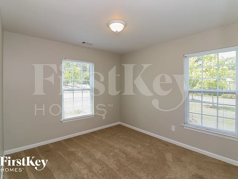8409 Military Way — Photo 16