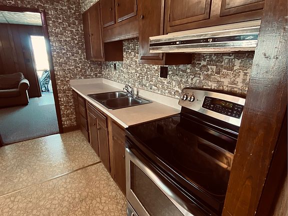 2nd image of 3440 University Ave #1