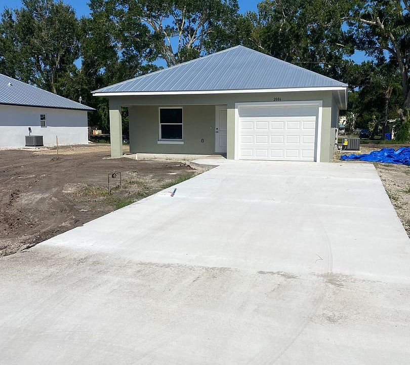 1st image of 2086 33rd Ave