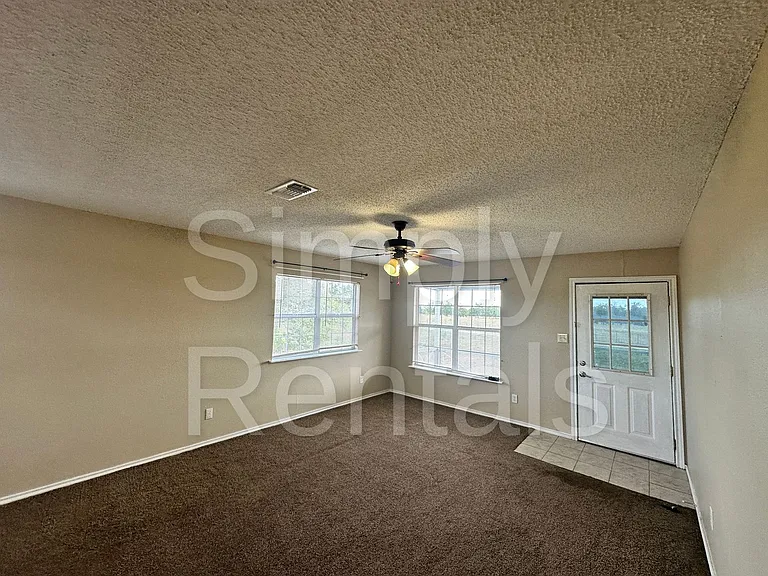 479 Mills Way — Photo 8