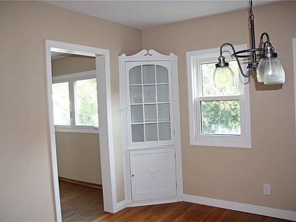 4th image of 19522 Morley Ave