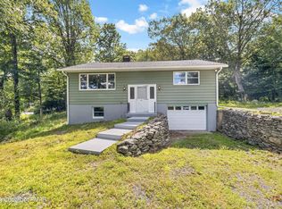 122 Calvary Ct, East Stroudsburg, PA 18302