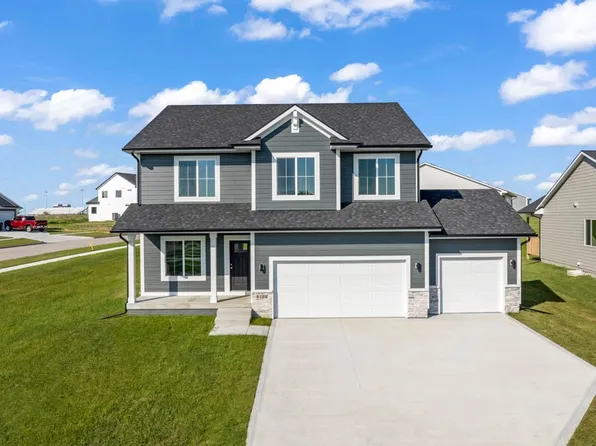 6720 Bright St, Johnston, IA 50131