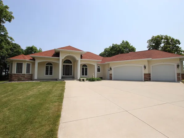 1806 Cottontail Dr, Oshkosh, WI 54904