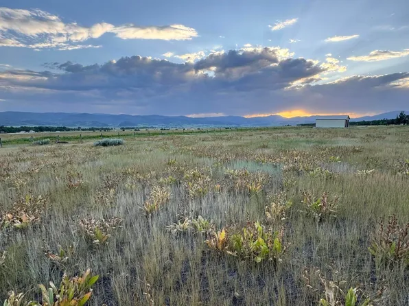 10 Cedar Creek Dr, Thayne, WY 83127