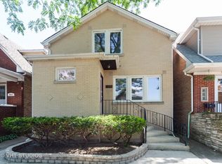 5833 W Berenice Ave, Chicago, IL 60634
