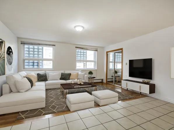 1033 Saint Clair Ave W #201, Toronto, ON M6E 1A3
