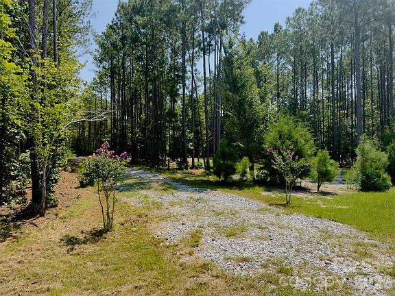 3rd image of 955 Cole Trestle Rd