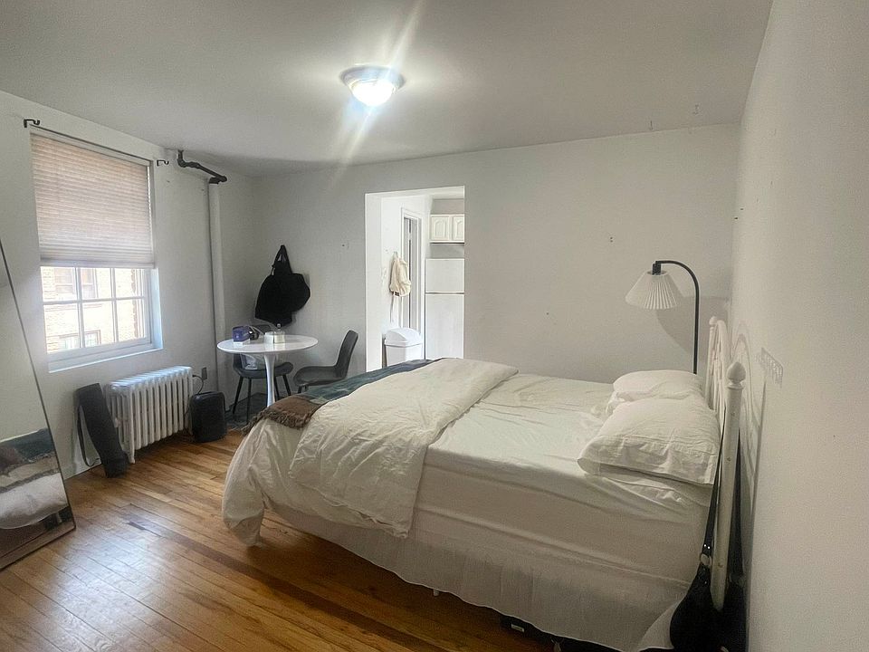 1st image of 500 Hudson St #6