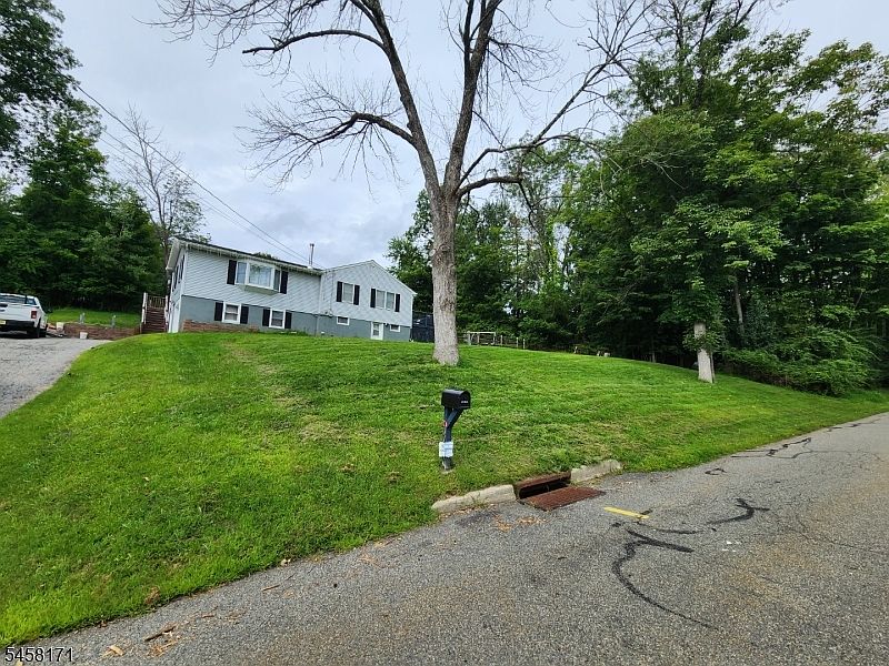 1st image of 30 Locust Rd