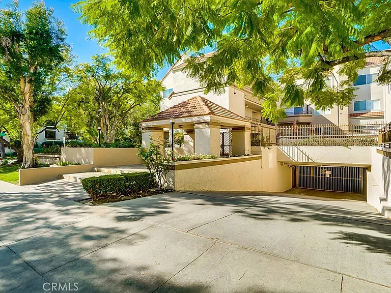 501 E Del Mar Blvd #202 — Photo 59
