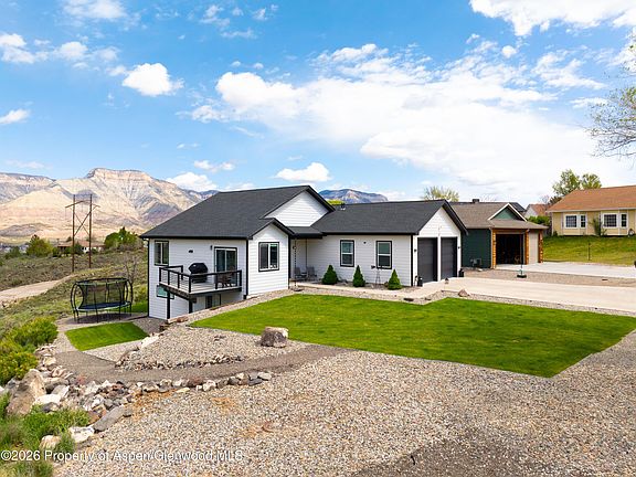 2nd image of 47 Willow View Way