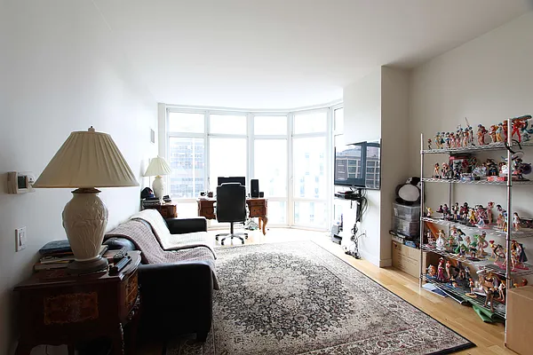 Rented by Compass | media 24