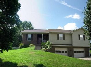 5860 Chestnut Oak Dr, Morristown, TN 37814
