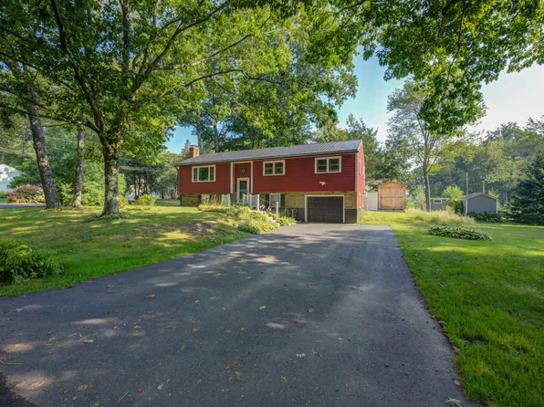 2 Thomas Avenue, Topsham, ME 04086