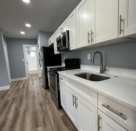4th image of 812 NE 17th St APT 1