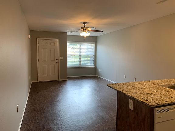 5th image of 3200 SW Deerfield Blvd #1