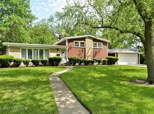 237 Glendale Rd, Glenview, IL 60025