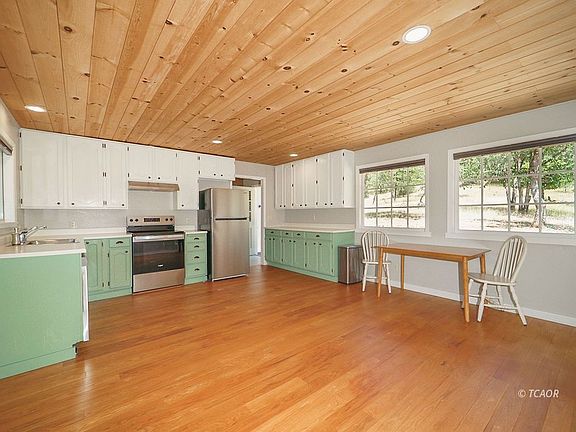 5th image of 60 Quail Dr
