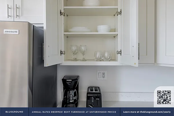 Rented by The Blueground | media 8