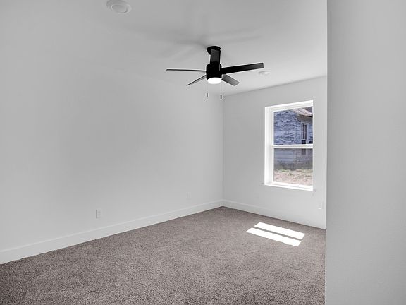 5th image of 222 S Fenton Ave