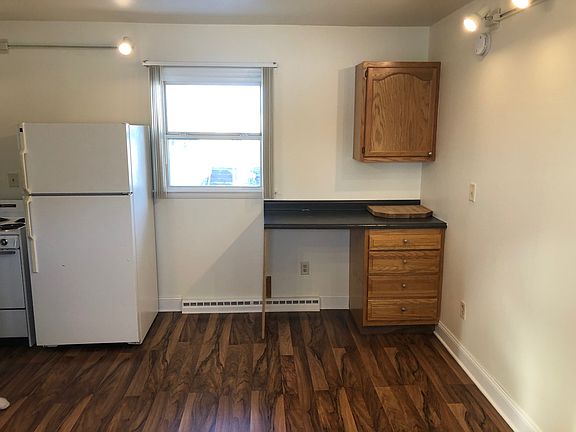 4th image of 121 Fullmer St APT 9