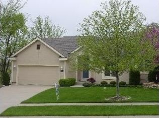 2411 NW Ashurst Dr, Lees Summit, MO 64081