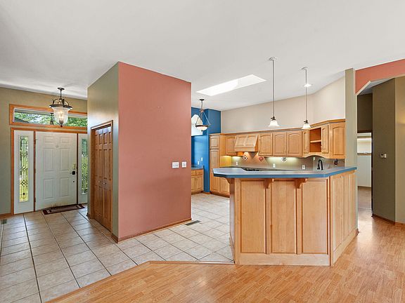 4th image of 9033 Dallas Pl