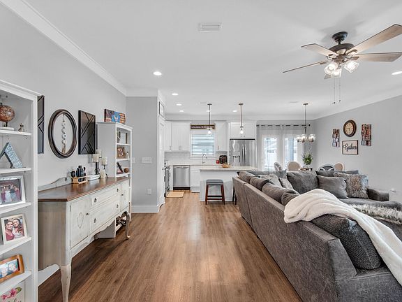 4th image of 400 Mattie M Kelly Blvd #61