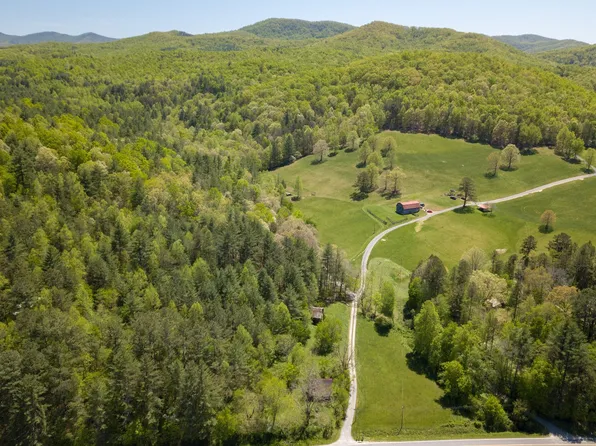 366 Richards Branch Rd, Morganton, GA 30560