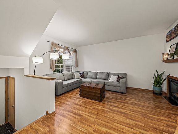4th image of 2418 Courtyard Cir Unit 3