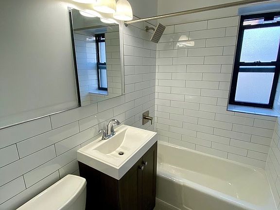 5th image of 35 W 64th St APT 7D