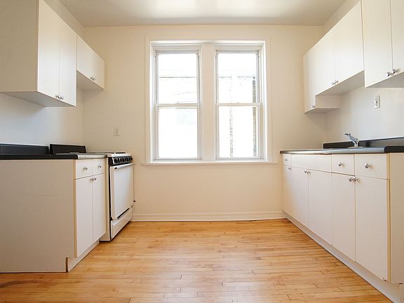 3rd image of 3000 N Whipple St #30362