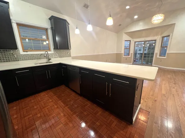 144 Logan Avenue image 3 of 12