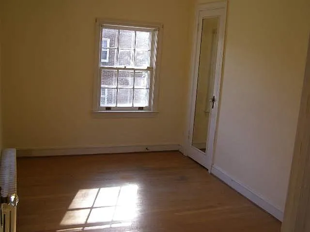 435 N Monroe St — Photo 12