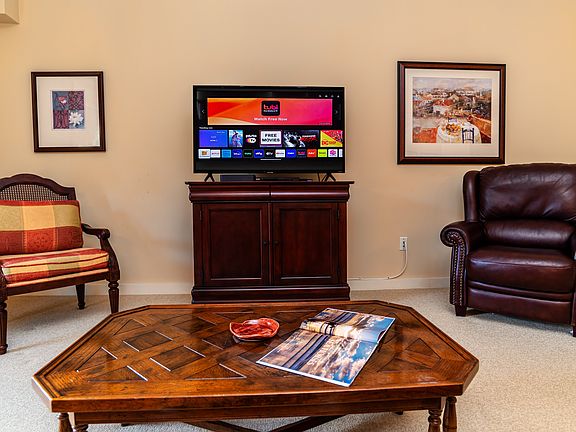 5th image of 955 Registry Blvd Unit 304
