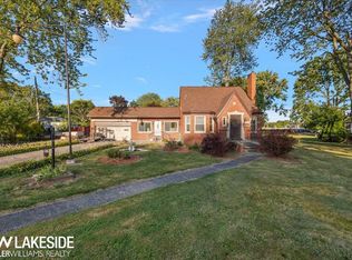 30303 Calahan Rd, Roseville, MI 48066