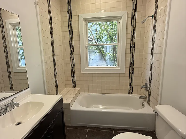 1031 Cotton Ave SW — Photo 8