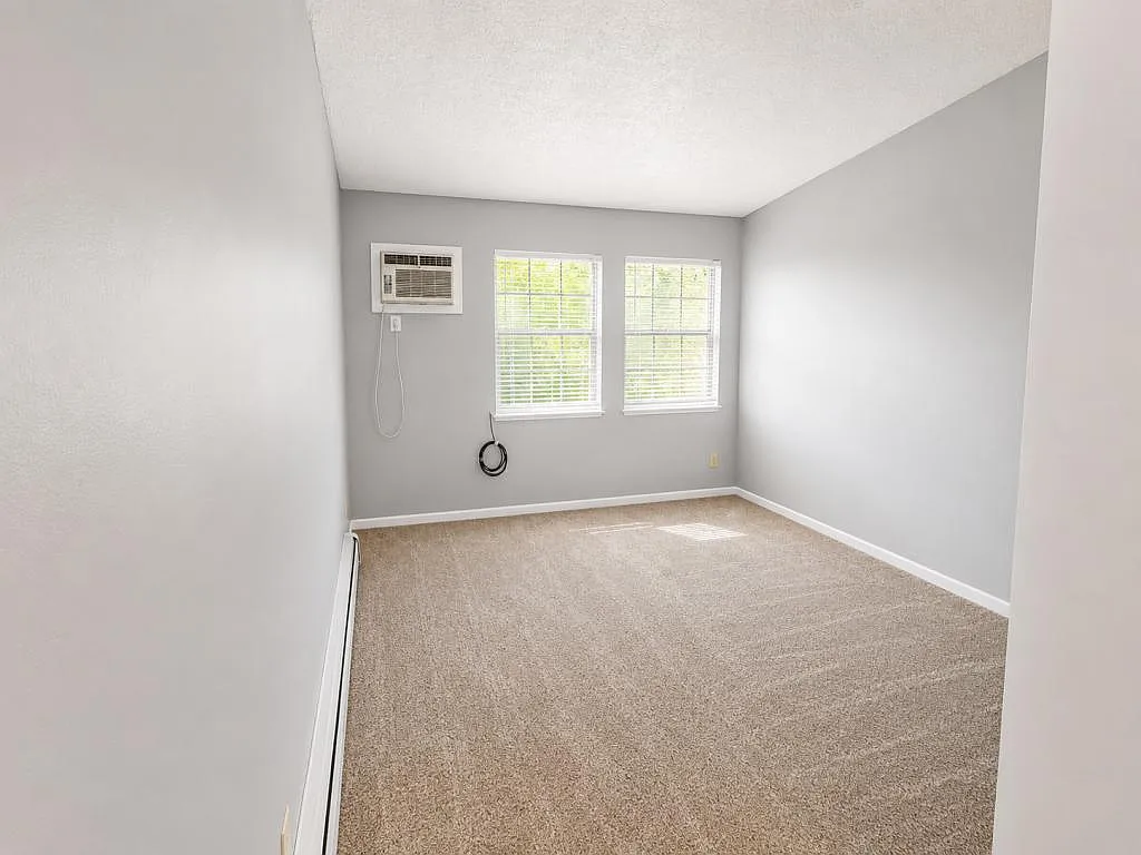 7457 E Huntington Dr Unit 4 — Photo 2