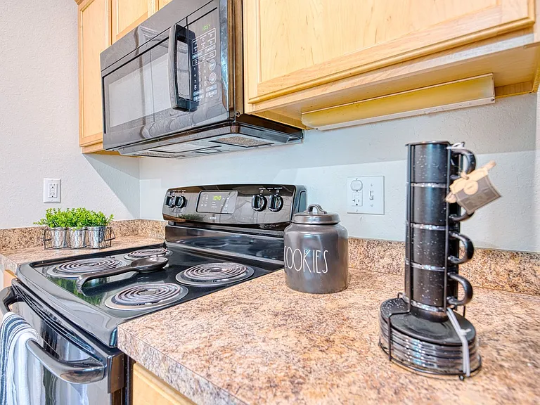 4125 SW 31st St — Photo 33