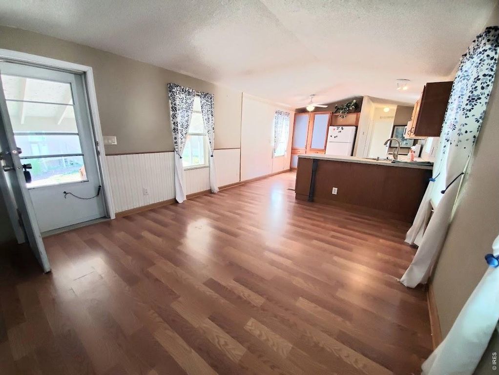 1166 Madison Ave #204