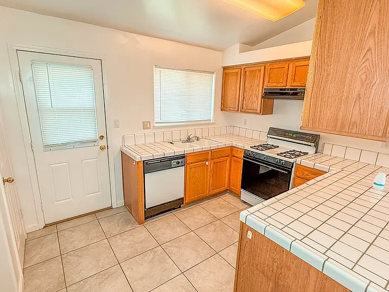 5311 Sunbird Ct — Photo 9