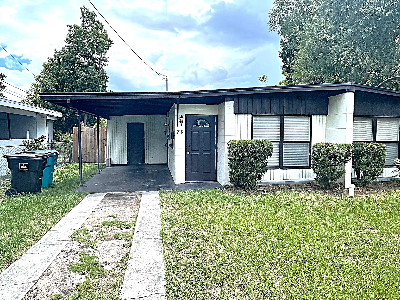 Tampa Terrace - 1 — Photo 3