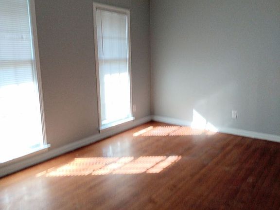 2nd image of 1734 Kilarney Ave