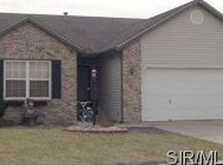 15 Charles Dr, Glen Carbon, IL 62034