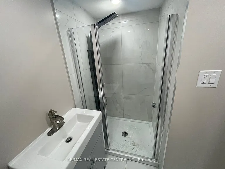 41 Belleview Ave E #UPPER — Photo 11
