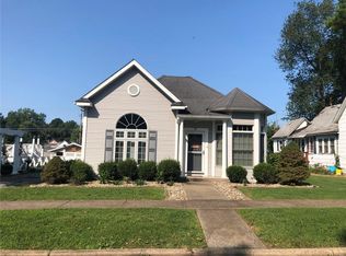 513 S 16th St, Herrin, IL 62948