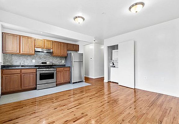 3rd image of 42 W 138th St APT 52