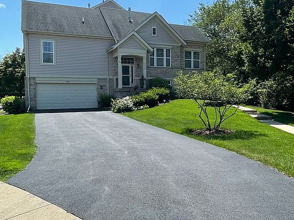 2nd image of 982 Indigo Ct